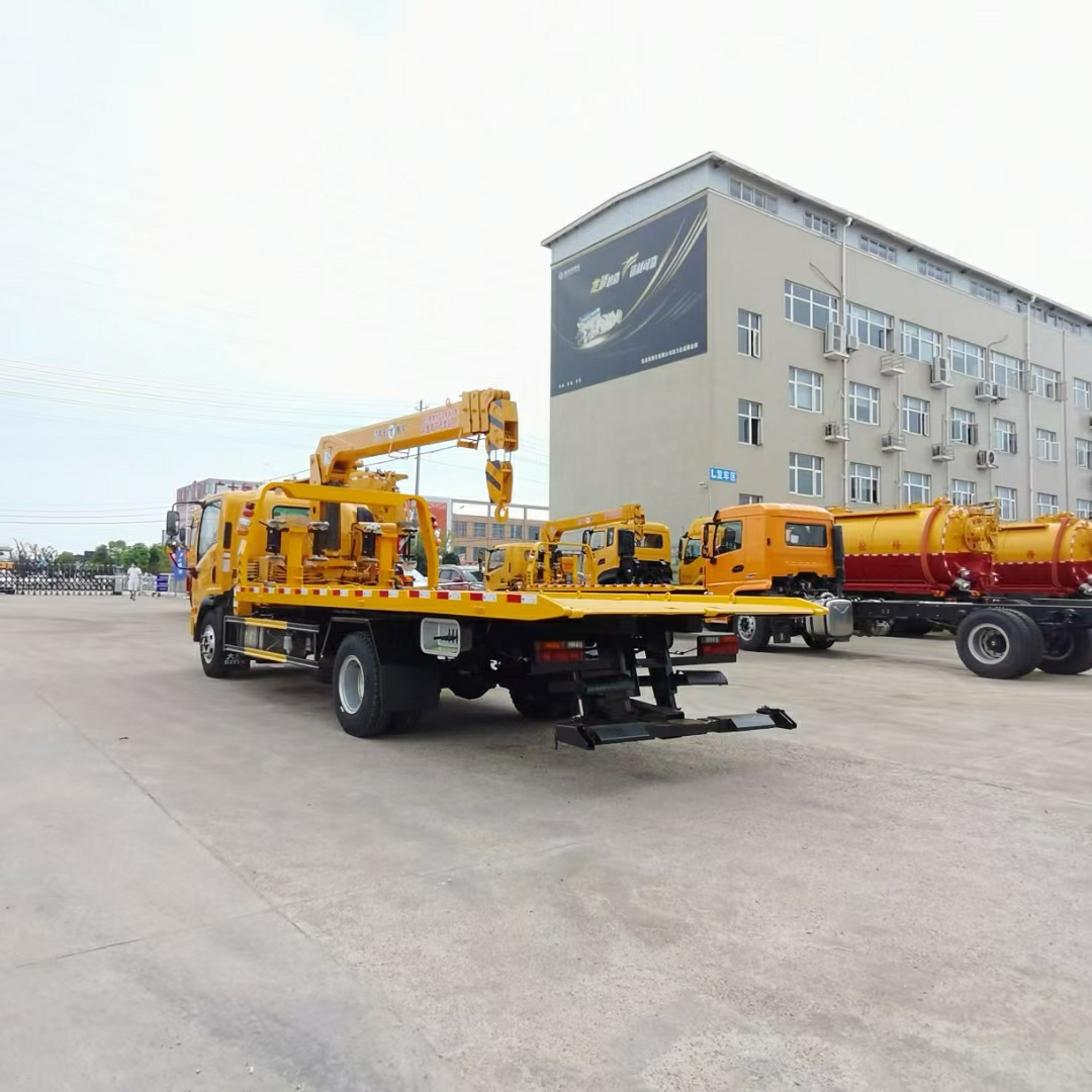 東風(fēng)多利卡D8排放一拖二清障車