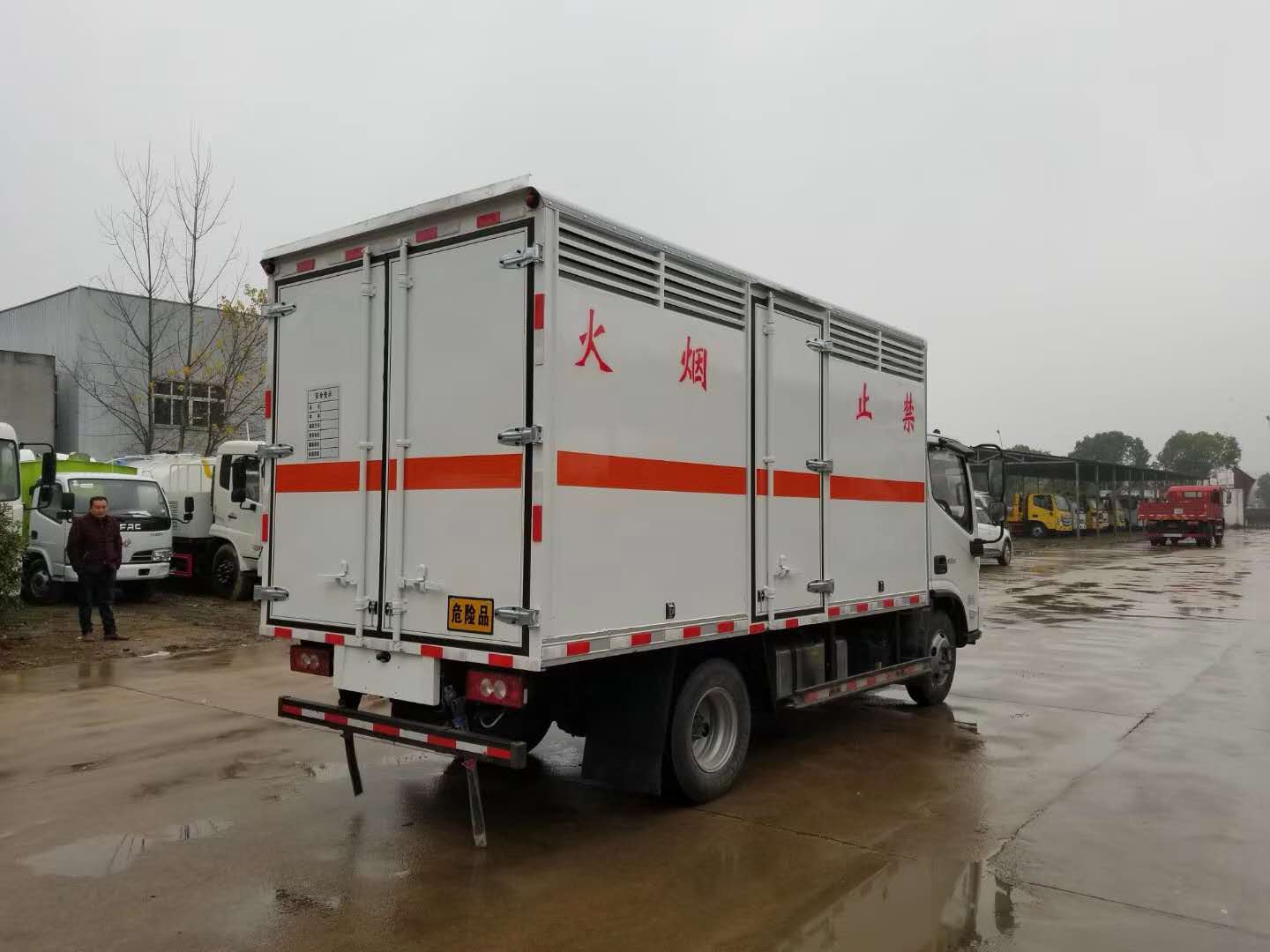 歐馬可4.1米(藍牌)氣體廂式運輸車